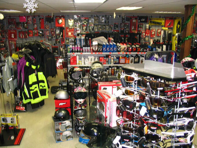 Dreyer Honda CanAm is a stocking Shoei helmet dealer in Indianapolis